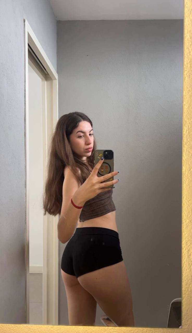 Amber in her underwear in San Tome