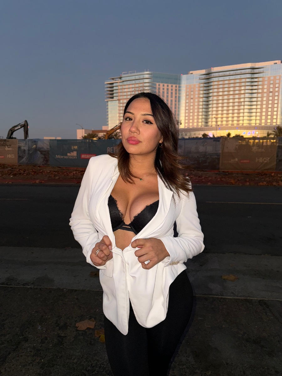 Take a pause and enjoy Ali Cruz — streaming from San Tome