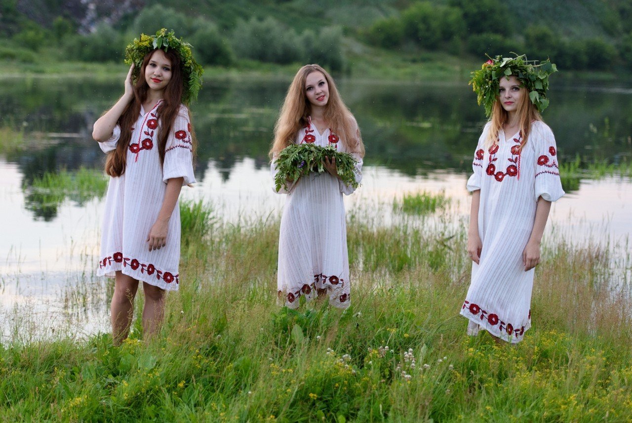 Slavic women in San Tome