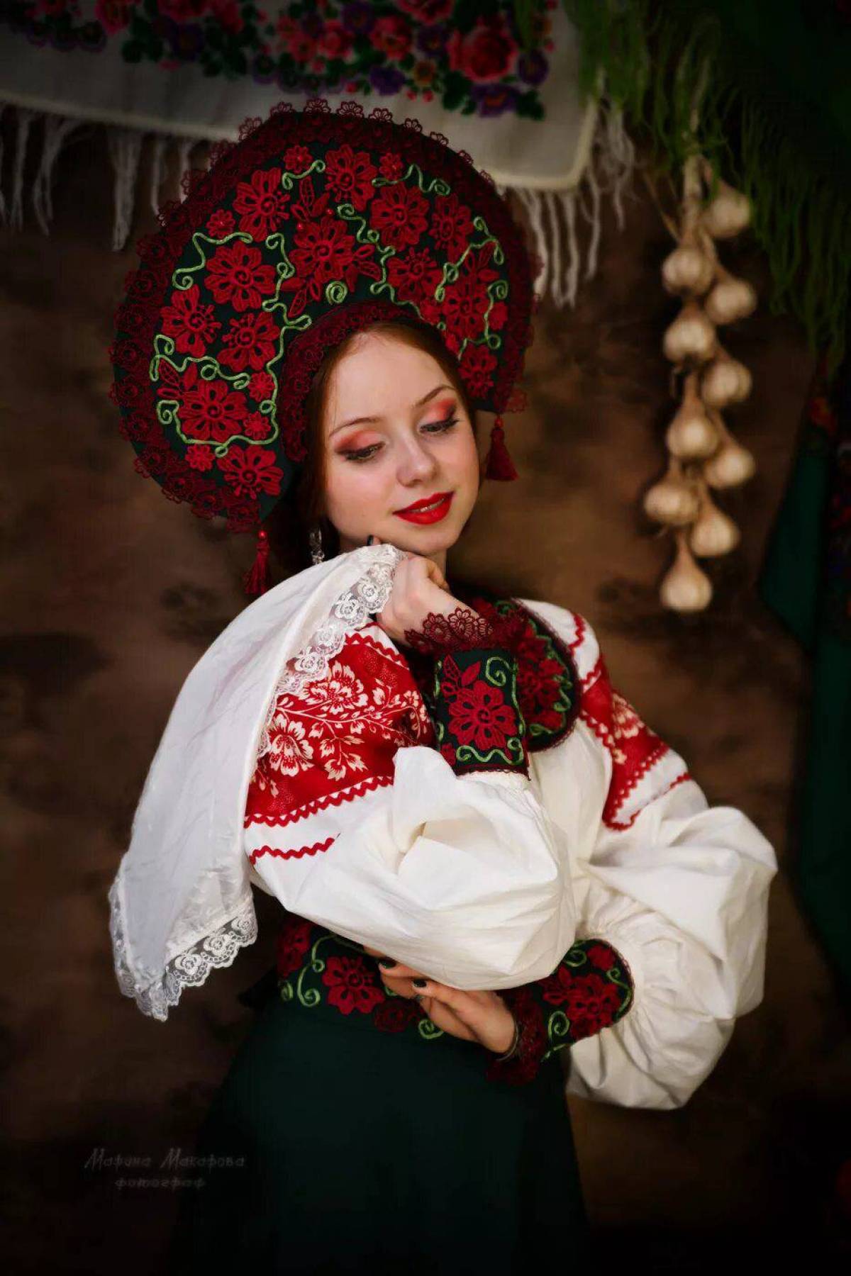 Women in Slavic costumes underwear in San Tome
