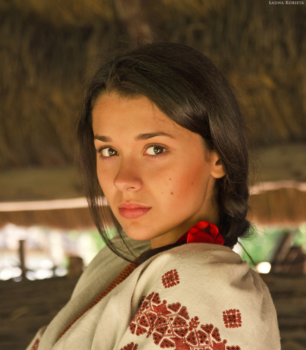 Girls in Slavic costumes in San Tome