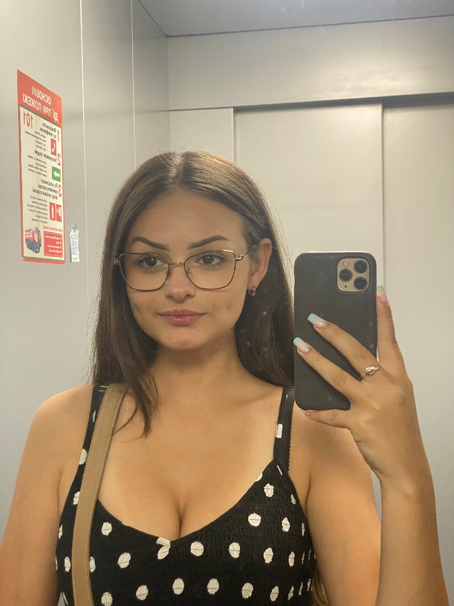 Sexy model Stacy in San Tome