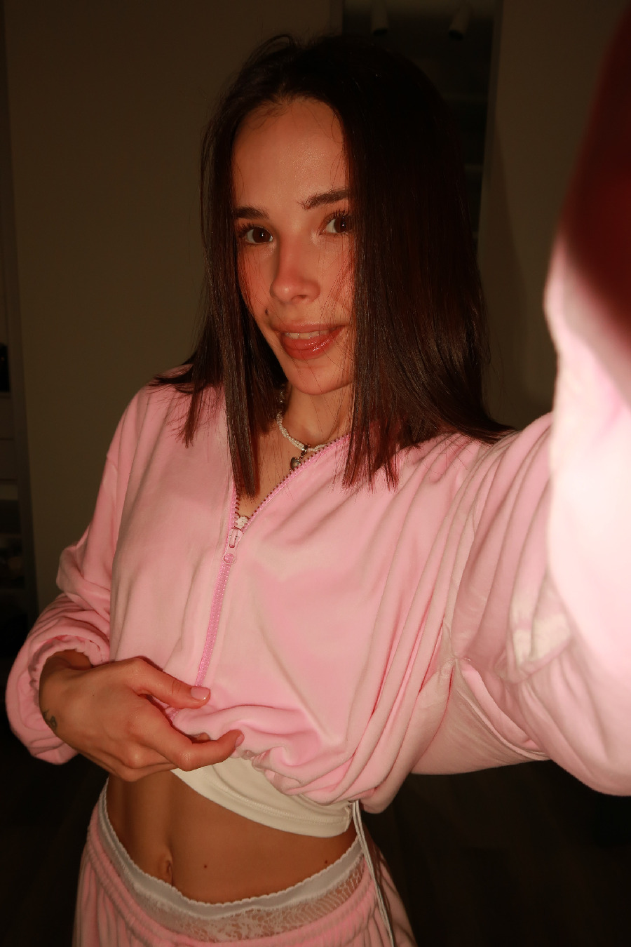 Tina brings the glow — live moments in San Tome